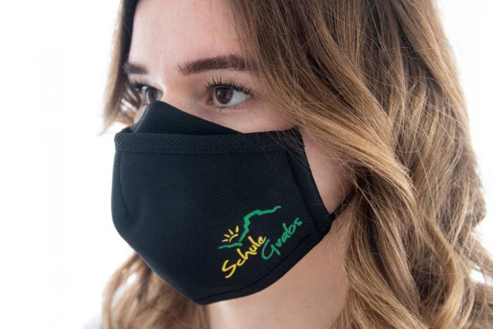schutzmasken-stoffmasken-mit-aufdruck-juerg-siegrist-holding-ag