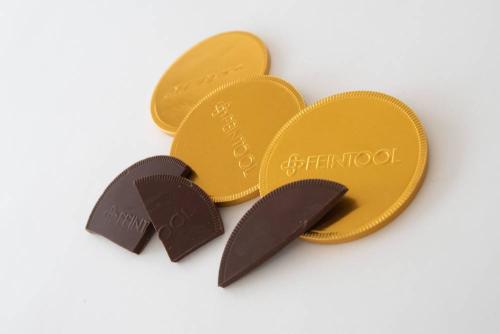 schokoladenmünzen-gold-feintool-logo-juerg-siegrist-ag