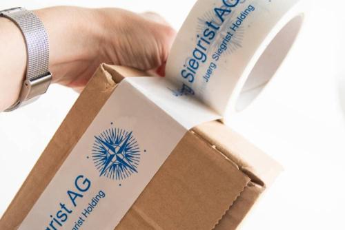 bedruckte-klebeband-personalisiert-weiss-mit-aufdruck-juerg-siegrist-ag