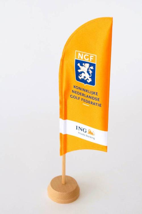 bedruckte-tischfahnen-tischwimpel-mit-logo-ngf-juerg-siegrist-ag