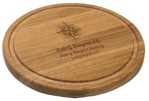 rundes-holzbrett-mit-logo-als-gravur-juerg-siegrist-ag