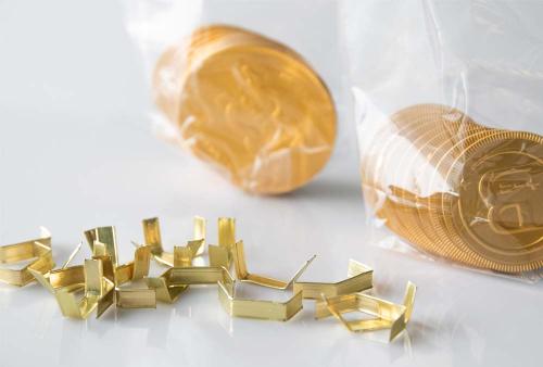 schoggitaler-verpackung-transparent-folie-juerg-siegrist-ag