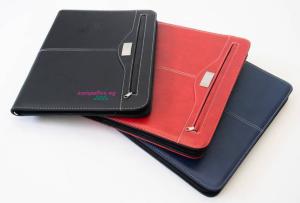 kongressmappe-mit-logo-als-gravur-juerg-siegrist-ag