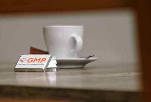 napolitaine-schoggi-mit-werbeaufdruck-gmp-juerg-siegrist-ag-schweiz-1