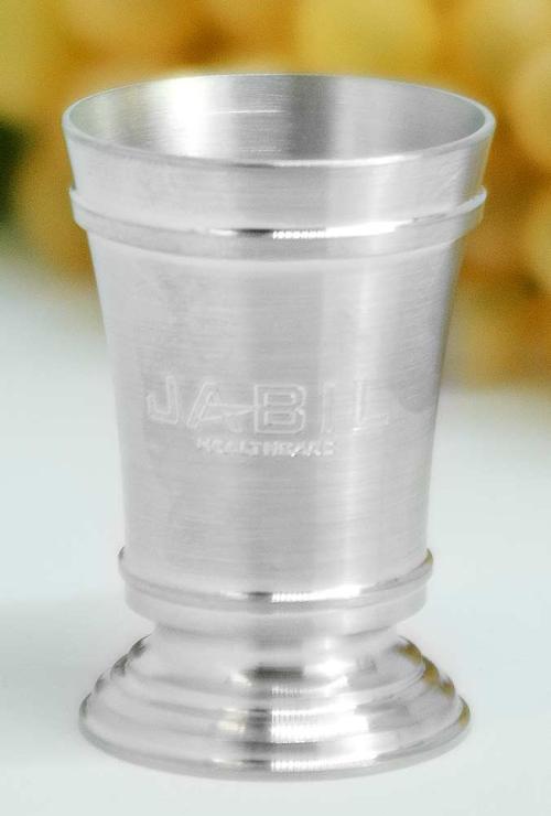 zinnbecher-mit-gravur-jabil-juerg-siegrist-ag-schwei