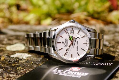 Armbanduhr aus Edelstahl mit Logo Lutterbey& Uhlig.