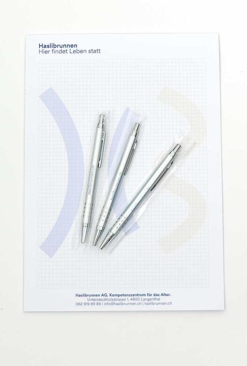 notizbuch-werbekugelschreiber-bedruckt-juerg-siegrist-ag-schweiz