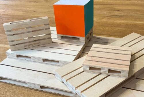holz-mini-paletten-mit-lasergravur-juerg-siegrist-ag