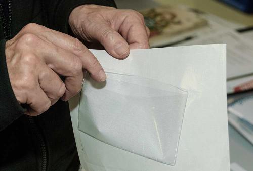 selbstklebende-etui-taschen-transparent-juerg-siegrist-ag