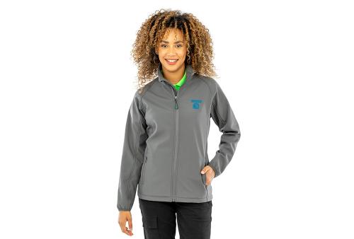 softshelljacke-tailliert-damenschnitt-juerg-siegrist-ag