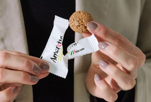 italienische-amaretto-backspezialitäten-juerg-siegrist-ag