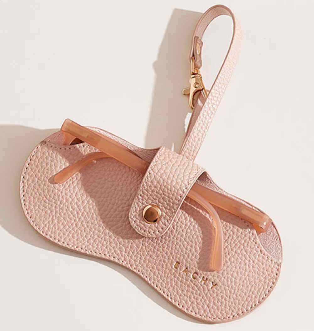 Brillenetui mit Prägung