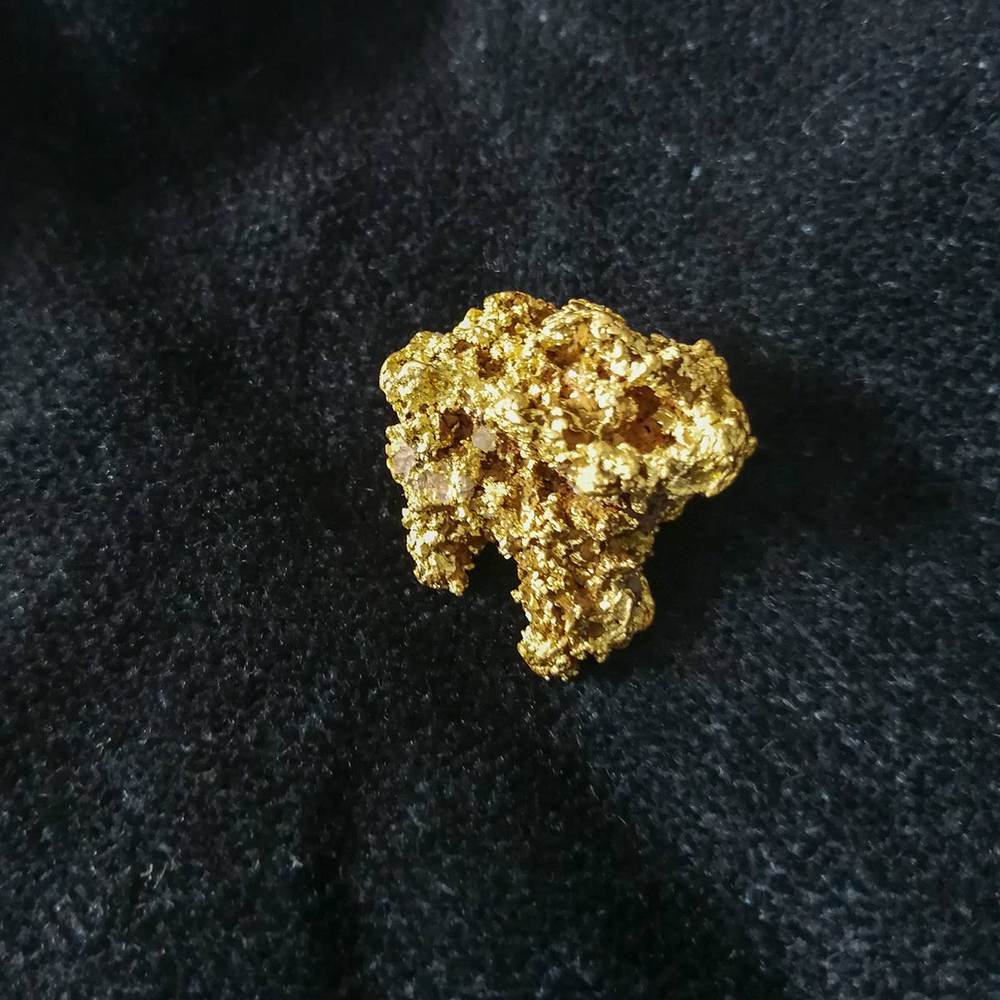 Echtes natürliches Goldnugget aus Australien – Juerg Siegrist AG