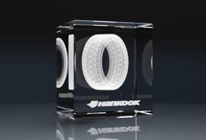 Kristallglas_Block_mit_3D_Laserung_1