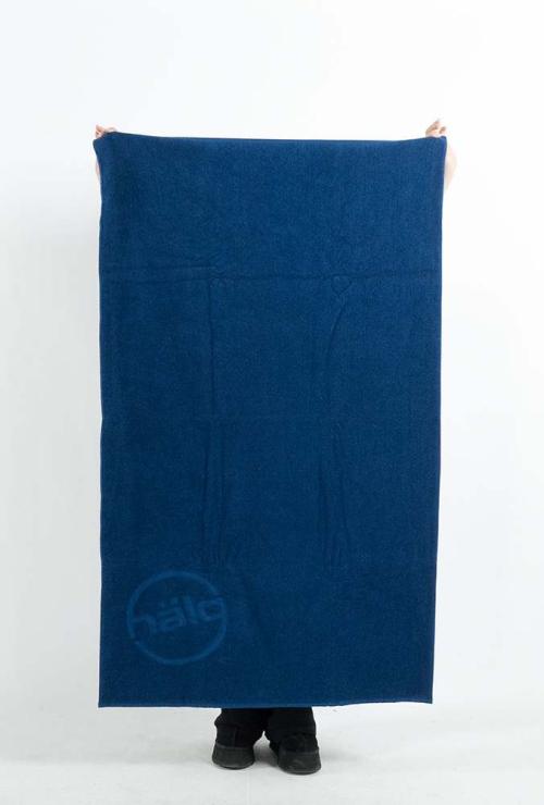 Blaues Badetuch/Frottiertuch gewoben mit Sujet – Juerg Siegrist AG Werbeartikel