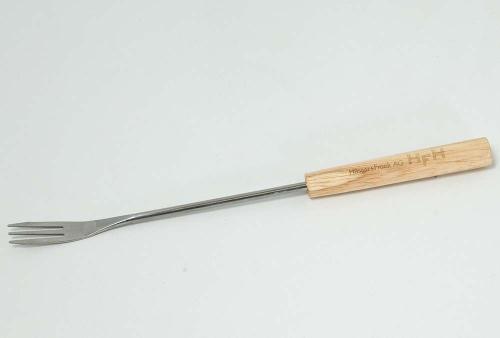 Fonduegabel mit Logo auf Holzgriff gelasert – Juerg Siegrist AG Werbeartikel