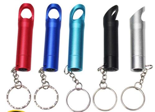 Mini-Taschenlampe als Schlüsselanhänger mit Flaschenöffner, mit Logo gelasert