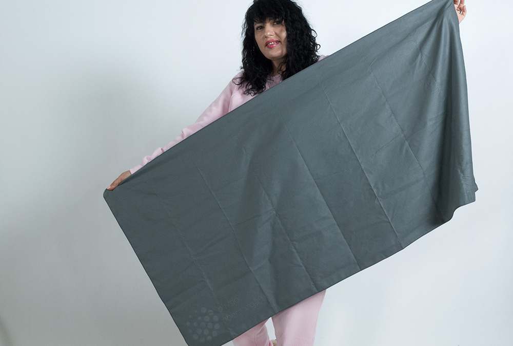 Mikrofaser-Sporttuch mit Ihrem Prägedruck – Juerg Siegrist AG Werbeartikel