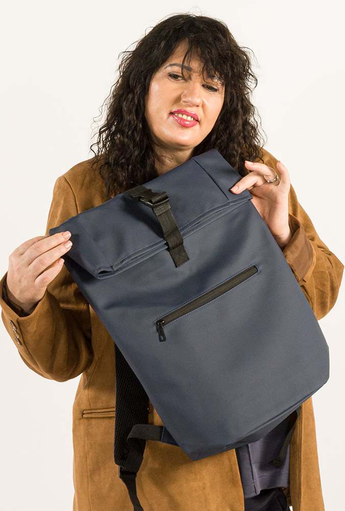 Moderner Roll-Up-Rucksack in Blau für Ihren Aufdruck – Juerg Siegrist AG Werbeartikel