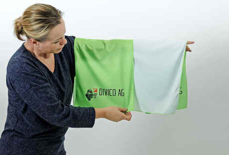 Ultraleiches Kühltuch, Sporttuch und Funktionstuch aus Mikrofaser – Juerg Siegrist AG Werbeartikel