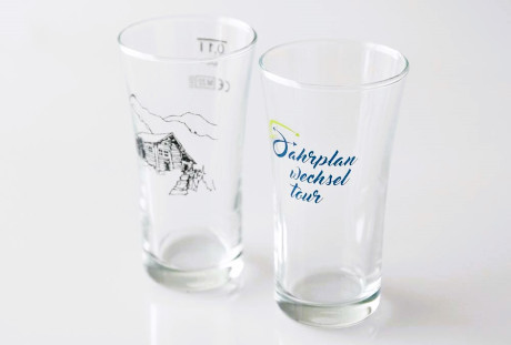 Kleine Weissweingläser 12 cl mit Ihrem Logo – Juerg Siegrist AG Werbeartikel