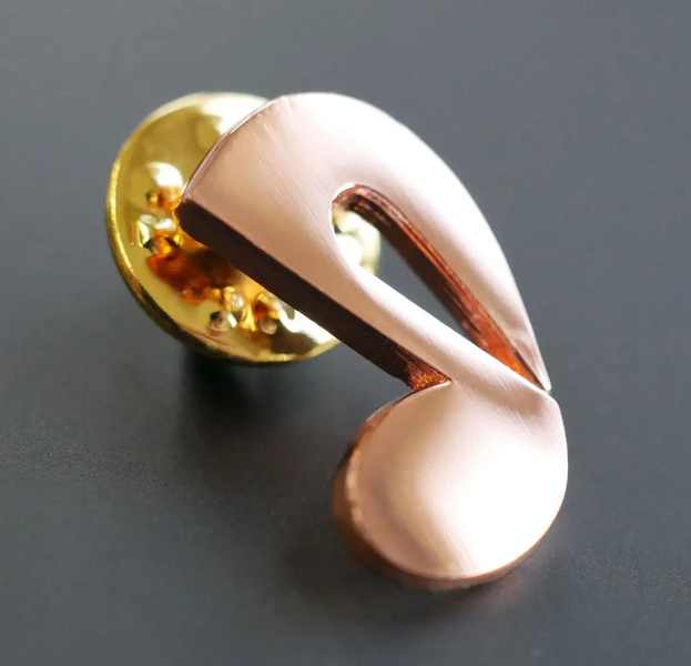 Individuelle Metallabzeichen/Pins in freier Form als Souvenir und Werbeartikel