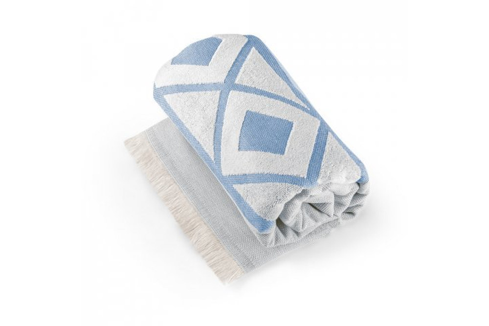 Hamam Badetuch MALEK in Blau/Weiss, dekorativ gerolltes Peshtemal mit Fransen, personalisierbar mit Firmenlogo oder Stickerei - Gerollte Ausführung