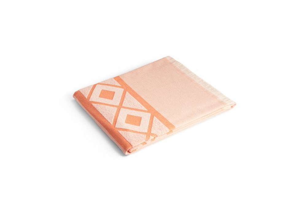 Hamam Badetuch MALEK in Orange/Weiss aus Baumwolle im Peshtemal-Stil, individuell mit Firmenlogo oder Sujet bedruckbar - Gefaltetes Badetuch